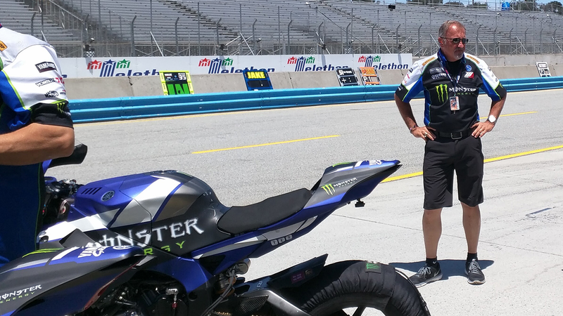 Illustration for article titled In The Chaos Of Racing, Yamaha's MotoAmerica Crew Brings Calm Perfection